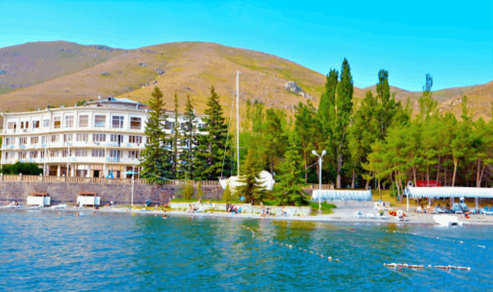 HOTELS IN REGIONS SEVAN ``BLUE SEVAN`` HOTEL